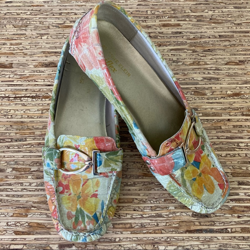 COPY - Floral AK Anne Klein iflex Leather Loafer